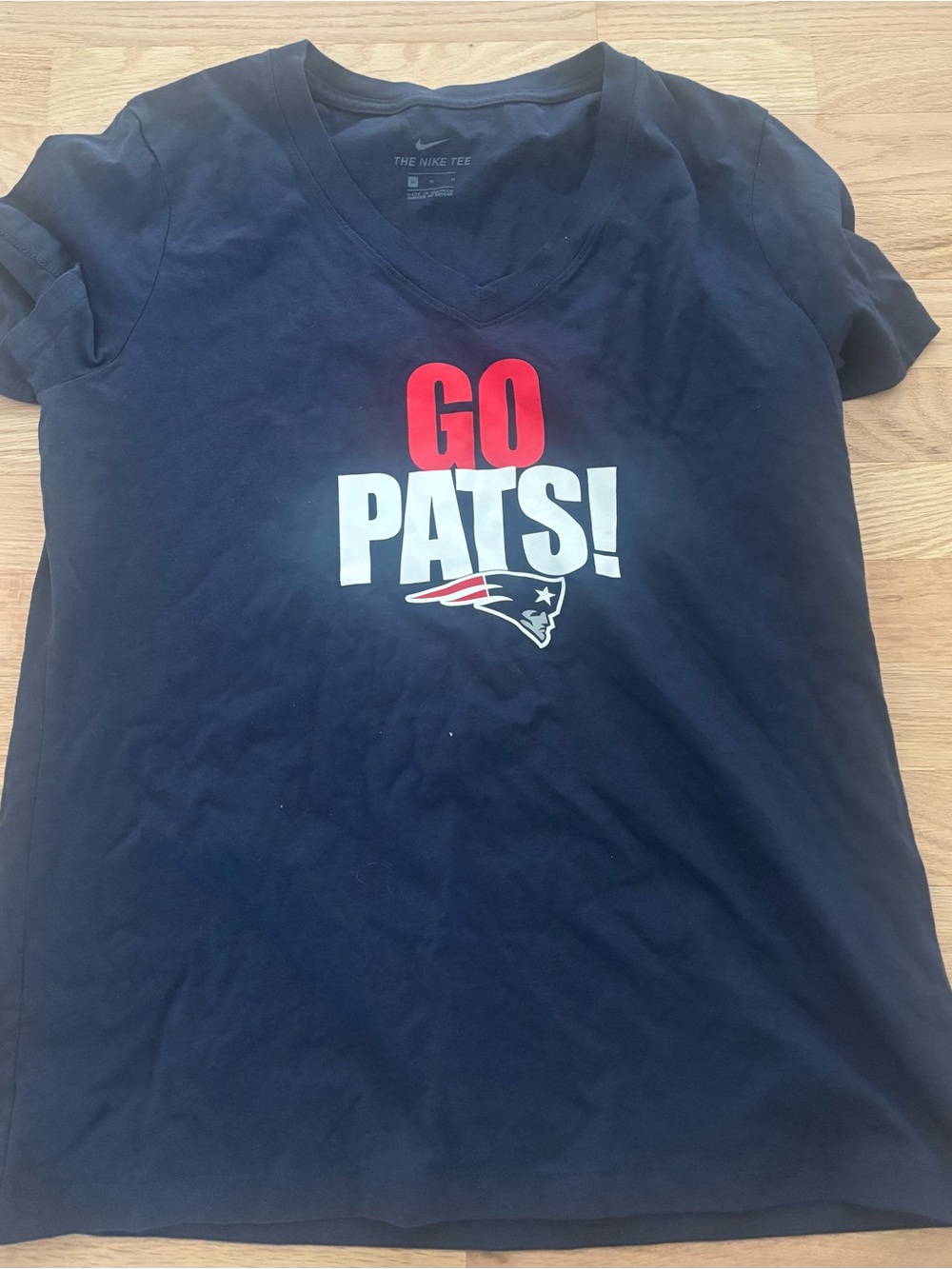 Nike New England Patriots “GO PATS!” V-Neck Tee Women’s M Navy NFL